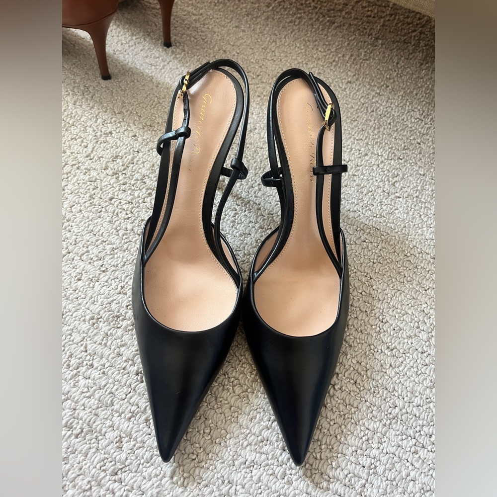 Gianvito Rossi 85MM Leather Slingback Pumps